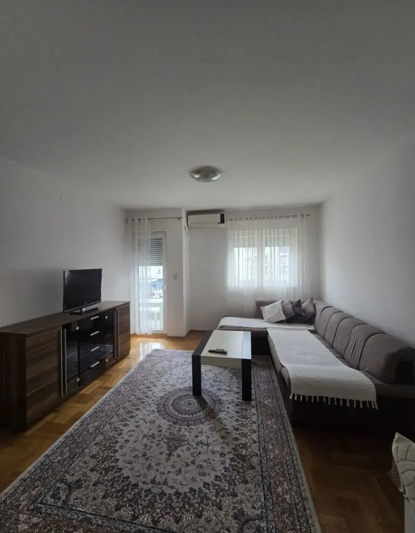 Rent, one bedroom apartment, 47m², Stari Aerodrom, Podgorica