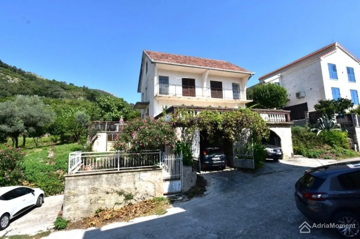 Sale, house, 136m², Tivat, Crna Gora