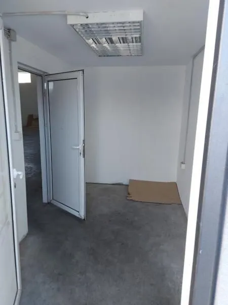 Rent, office space, 1500m², Batajnica, Beograd
