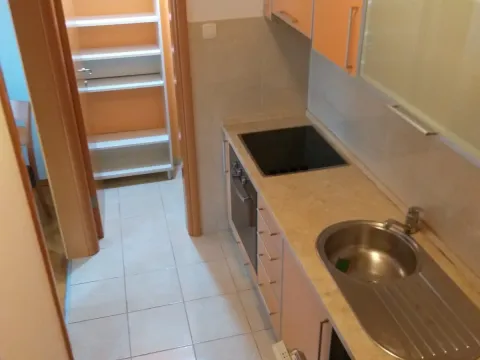 Rent, one bedroom apartment, 52m², Nova Dalmatinska, Podgorica - image 2