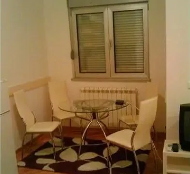 Rent, one bedroom apartment, 33m², Kalenić Pijaca, Vračar Sve Podlokacije - image 4