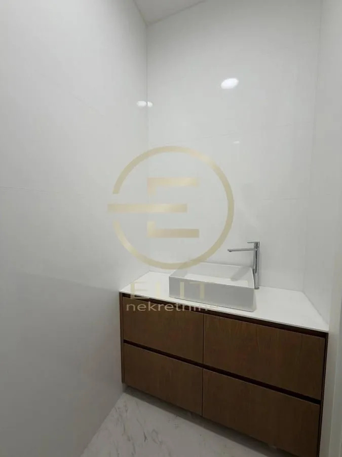 Rent, office space, 126m², Novi Sad Sve Podlokacije, Novi Sad