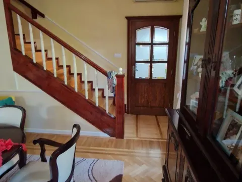 Prodaja, kuća, 213m², Centar, Zrenjanin - image 9