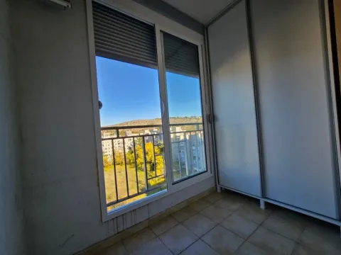 Izdavanje, jednosoban stan, 46m², Blok 6, Podgorica - image 4