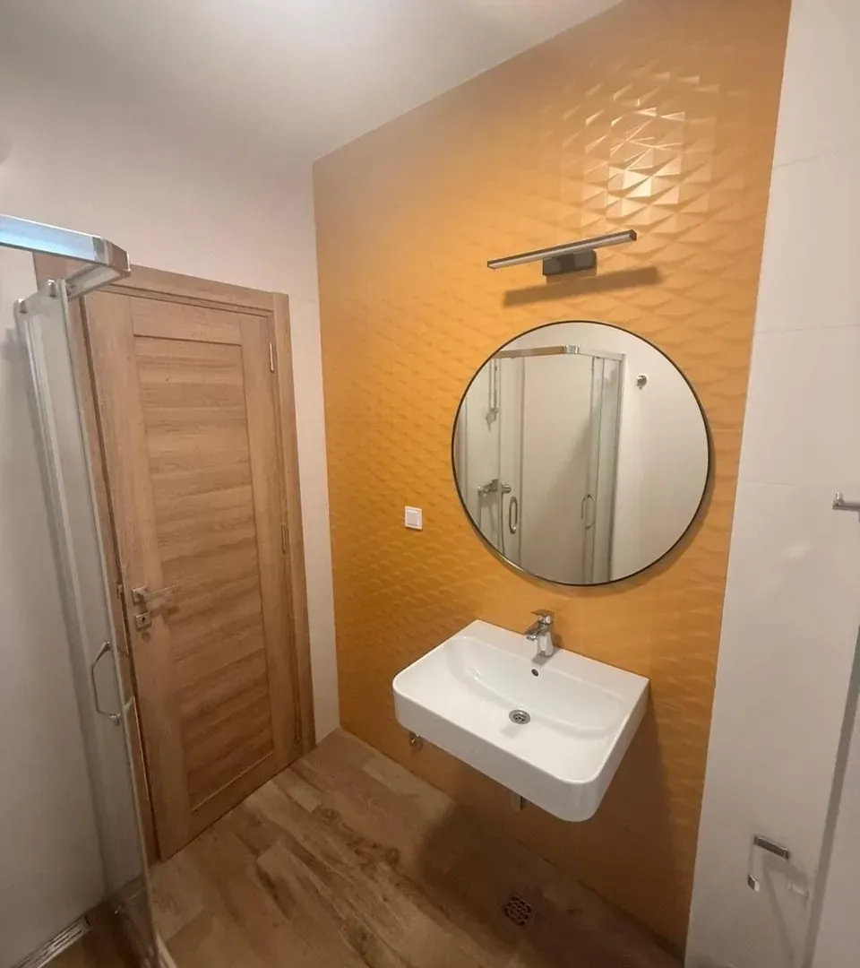 Izdavanje, dvosoban stan, 60m², Mažina, Tivat