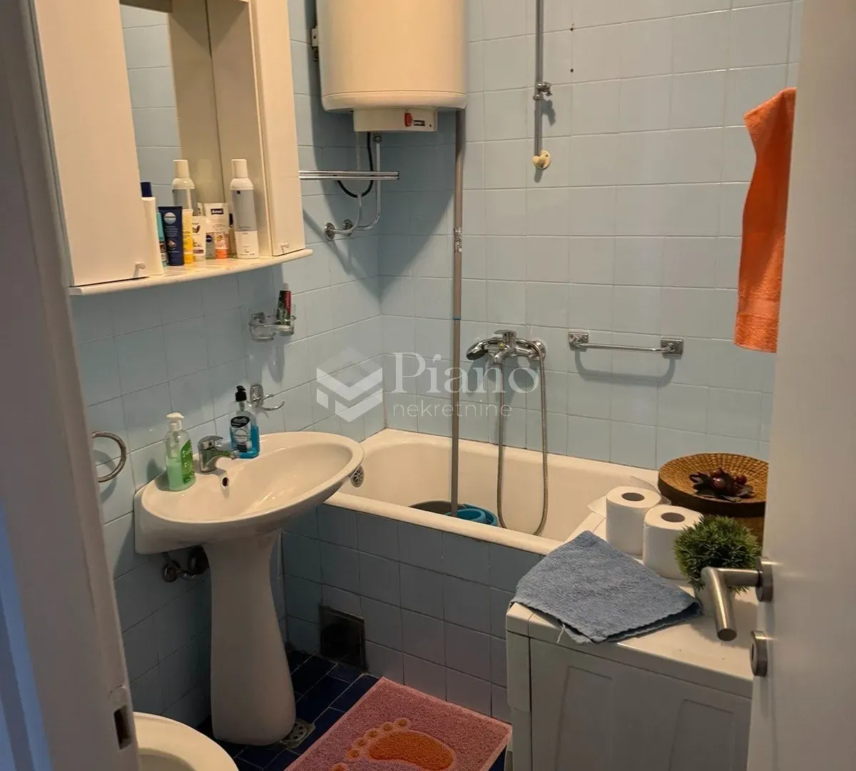 Rent, two bedroom apartment, 76m², Centar, Podgorica