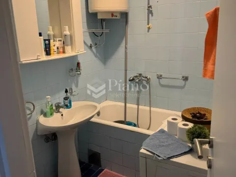 Izdavanje, dvosoban stan, 76m², Centar, Podgorica - image 8