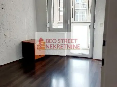 Izdavanje, četvorosoban stan, 108m², Stari Grad, Beograd - image 15