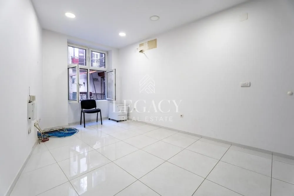 Rent, office space, 179m², Stari Grad, Beograd