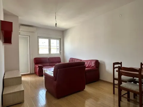 Prodaja, jednosoban stan, 46m², City Kvart, Podgorica - image 2