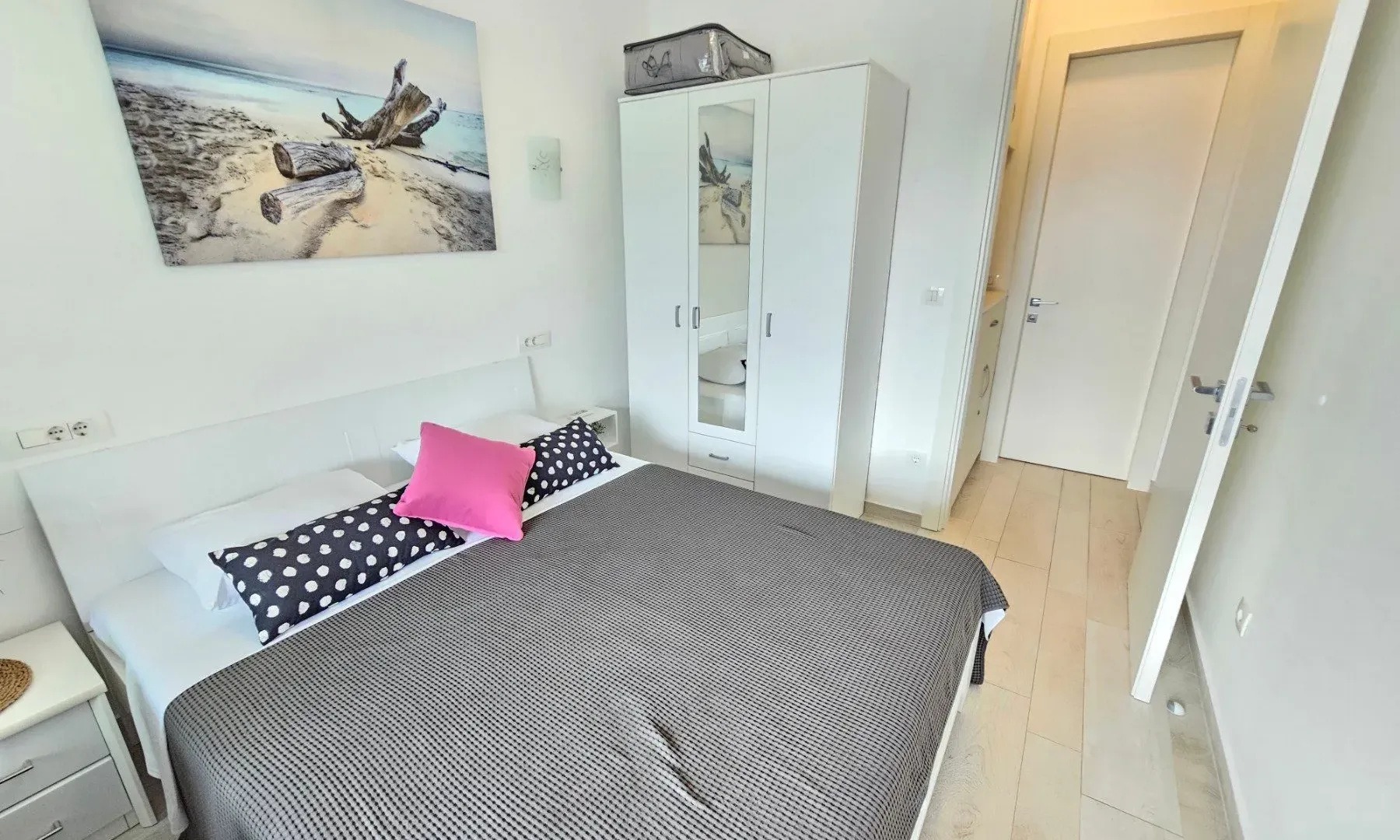 Rent, one bedroom apartment, 57m², Budva, Crna Gora