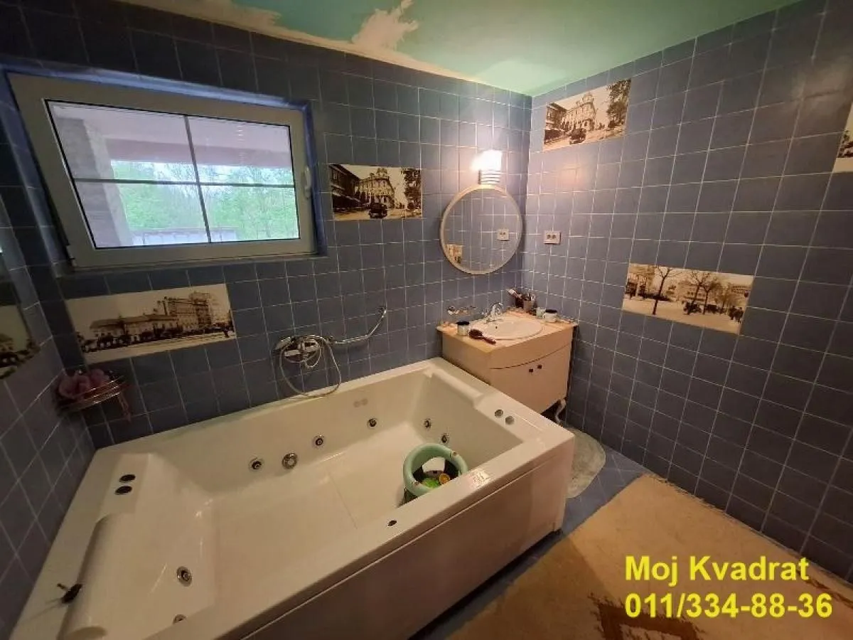 Sale, house, 300m², Sremčica, Beograd
