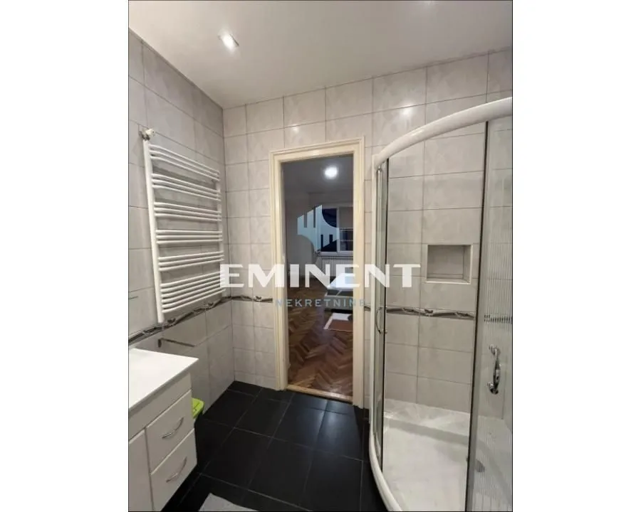 Izdavanje, stan, 120m², Stari Grad, Beograd