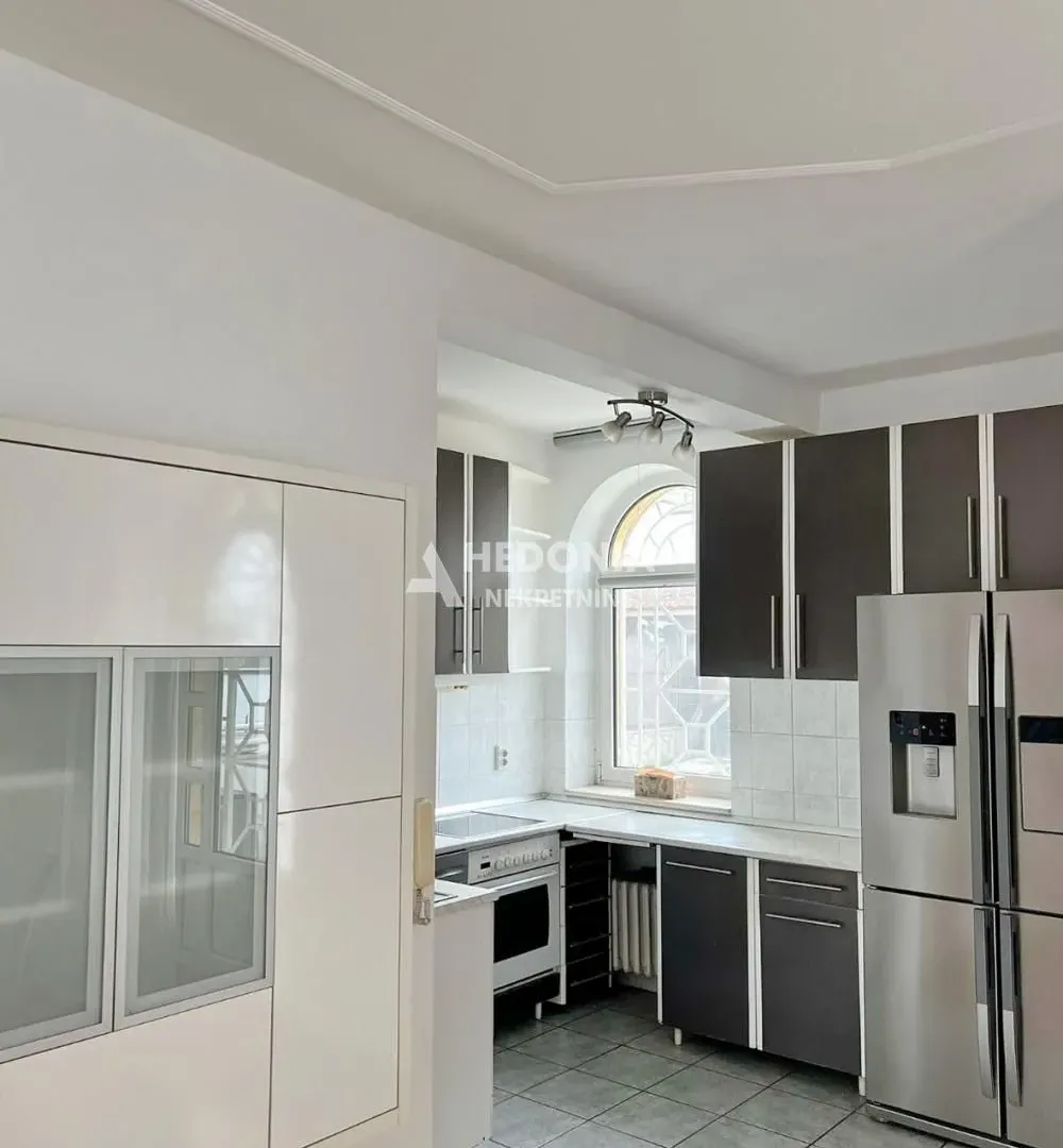 Rent, four bedroom apartment, 135m², Senjak, Beograd