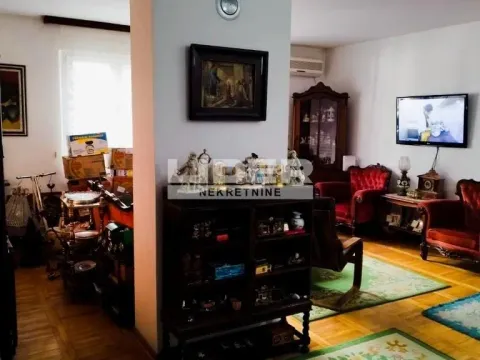 Stan in Voždovac Sve Podlokacije