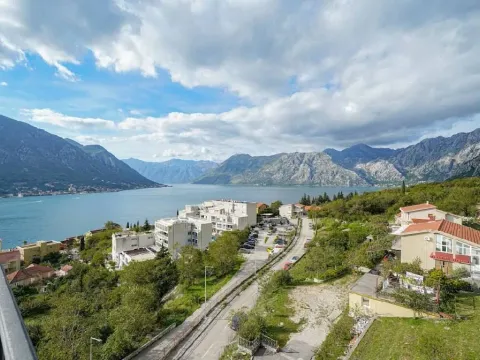 Prodaja, trosoban stan, 158m², Dobrota, Kotor - image 14