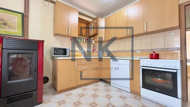 Prodaja, kuća, 250m², Donja Gorica, Podgorica