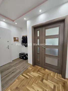 Prodaja, trosoban stan, 83m², Centar, Pančevo - image 9