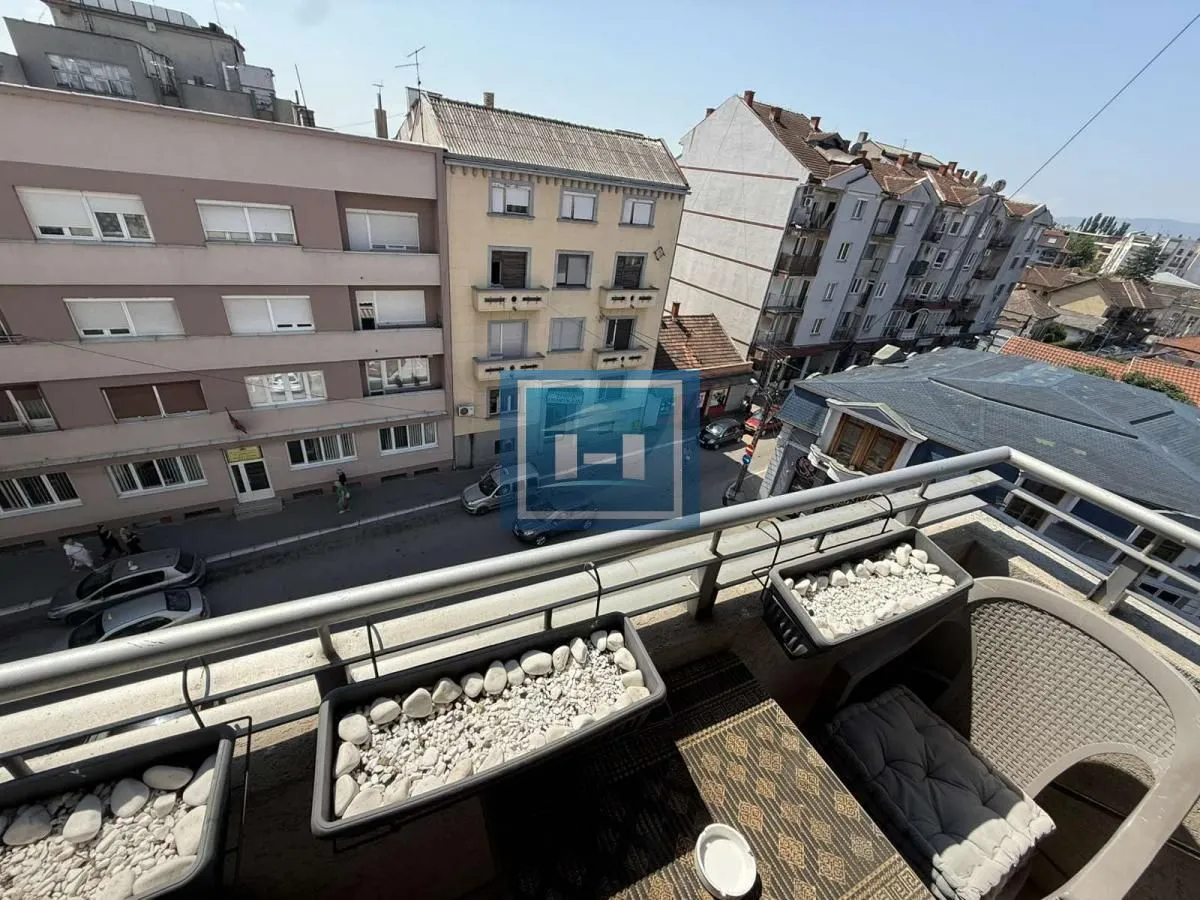 Prodaja, dvosoban stan, 48m², Centar, Paraćin