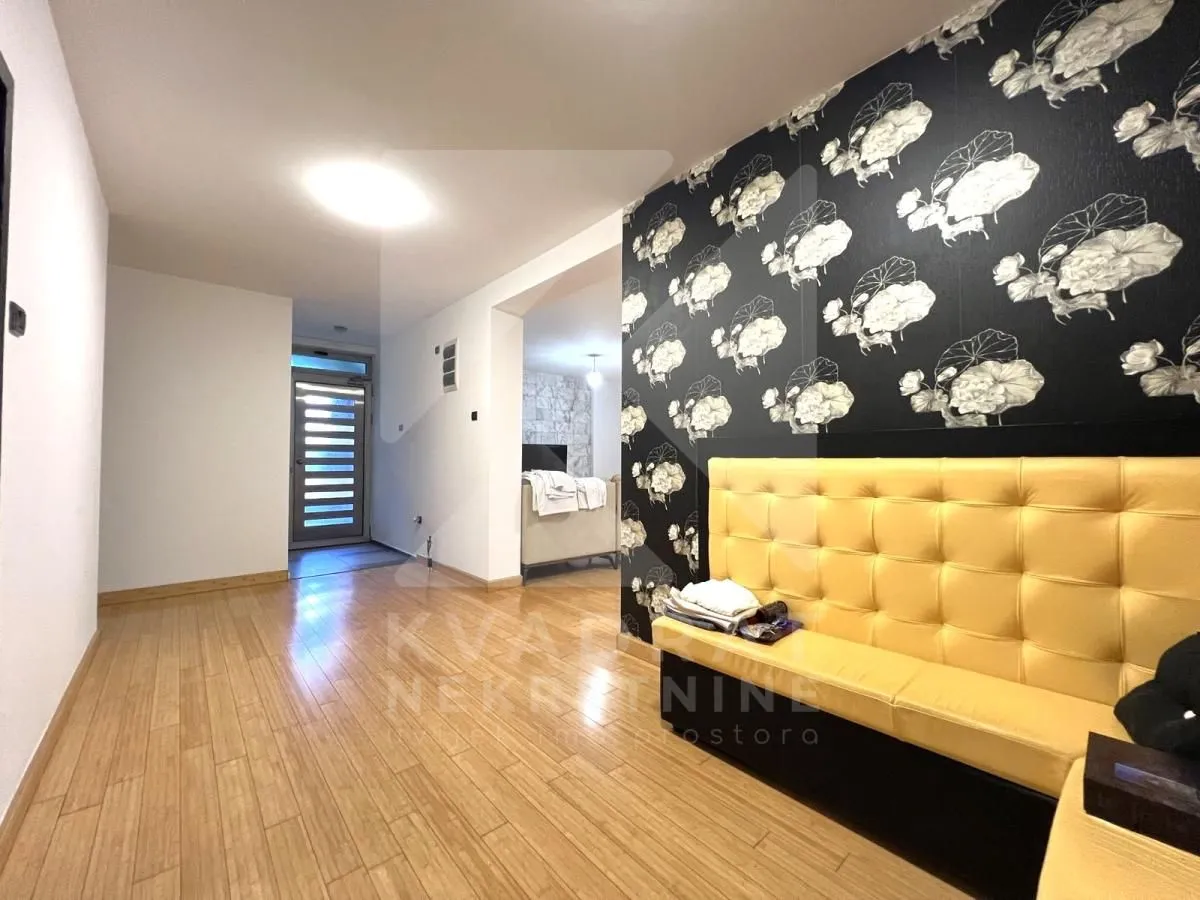 Izdavanje, kuća, 137m², Murtovina, Podgorica