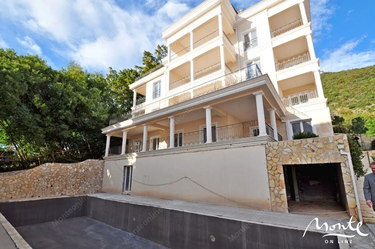 Prodaja, trosoban stan, 133m², Herceg Novi, Crna Gora