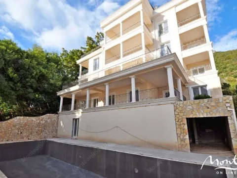 Prodaja, trosoban stan, 133m², Herceg Novi, Crna Gora - image 4