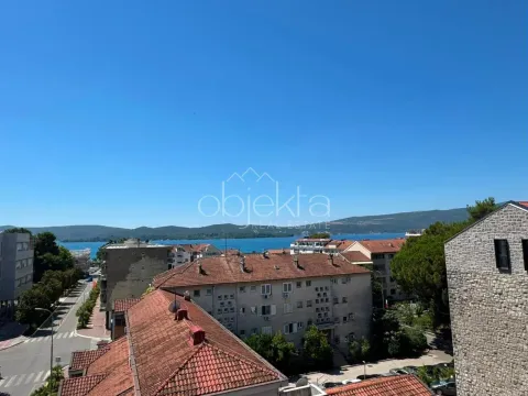 Izdavanje, stan, 67m², Tivat, Crna Gora - image 4