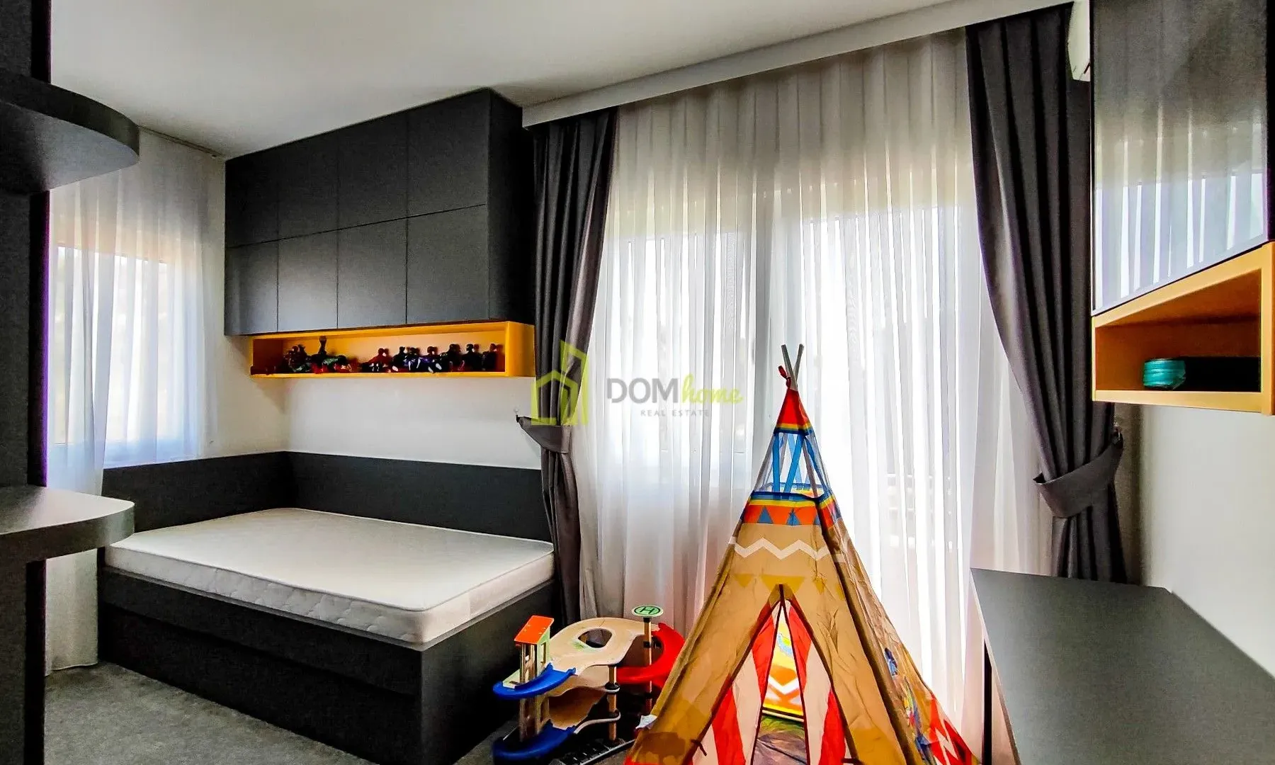 Prodaja, petosoban stan, 147m², Dalmatinska ulica, Podgorica
