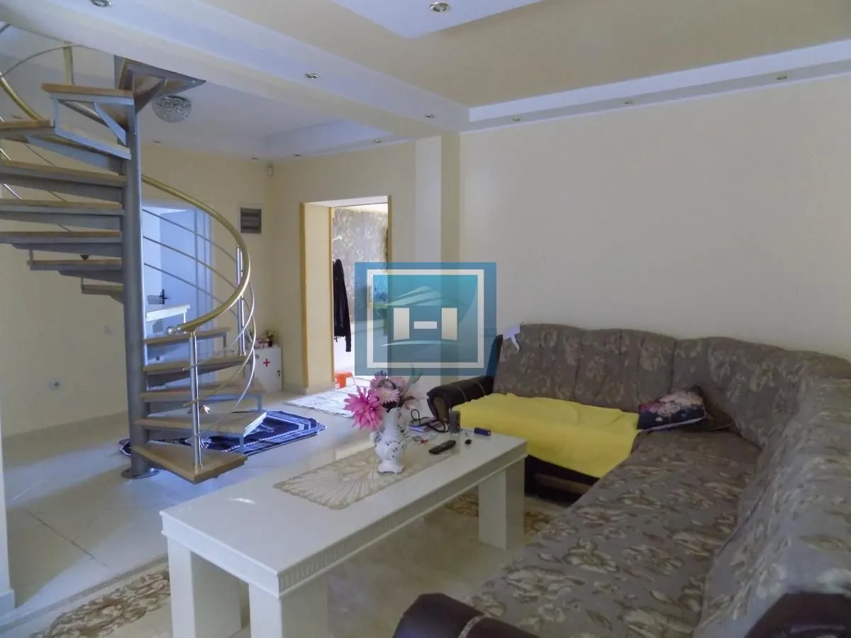 Sale, house, 230m², Gloždak, Paraćin