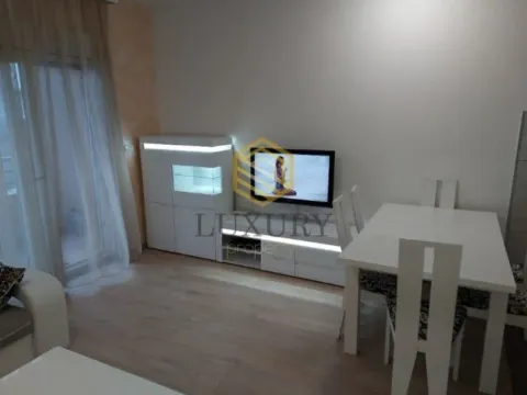 Izdavanje, dvosoban stan, 70m², City Kvart, Podgorica - image 3