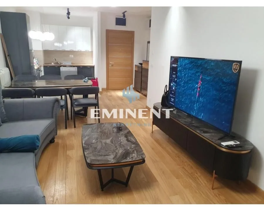 Izdavanje, četvorosoban stan, 105m², Novi Beograd Blok 65, Novi Beograd Sve Podlokacije