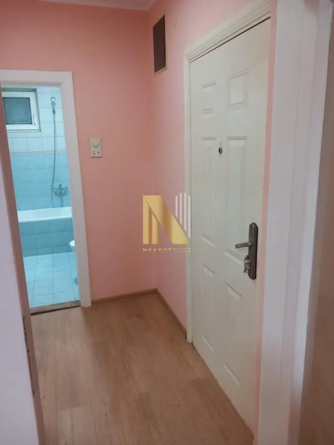 Prodaja, dvosoban stan, 44m², Sajmište, Novi Sad