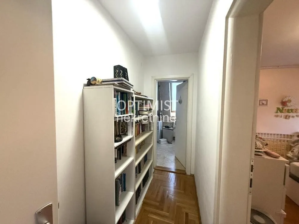 Sale, four bedroom apartment, 98m², Voždovac Sve Podlokacije, Beograd