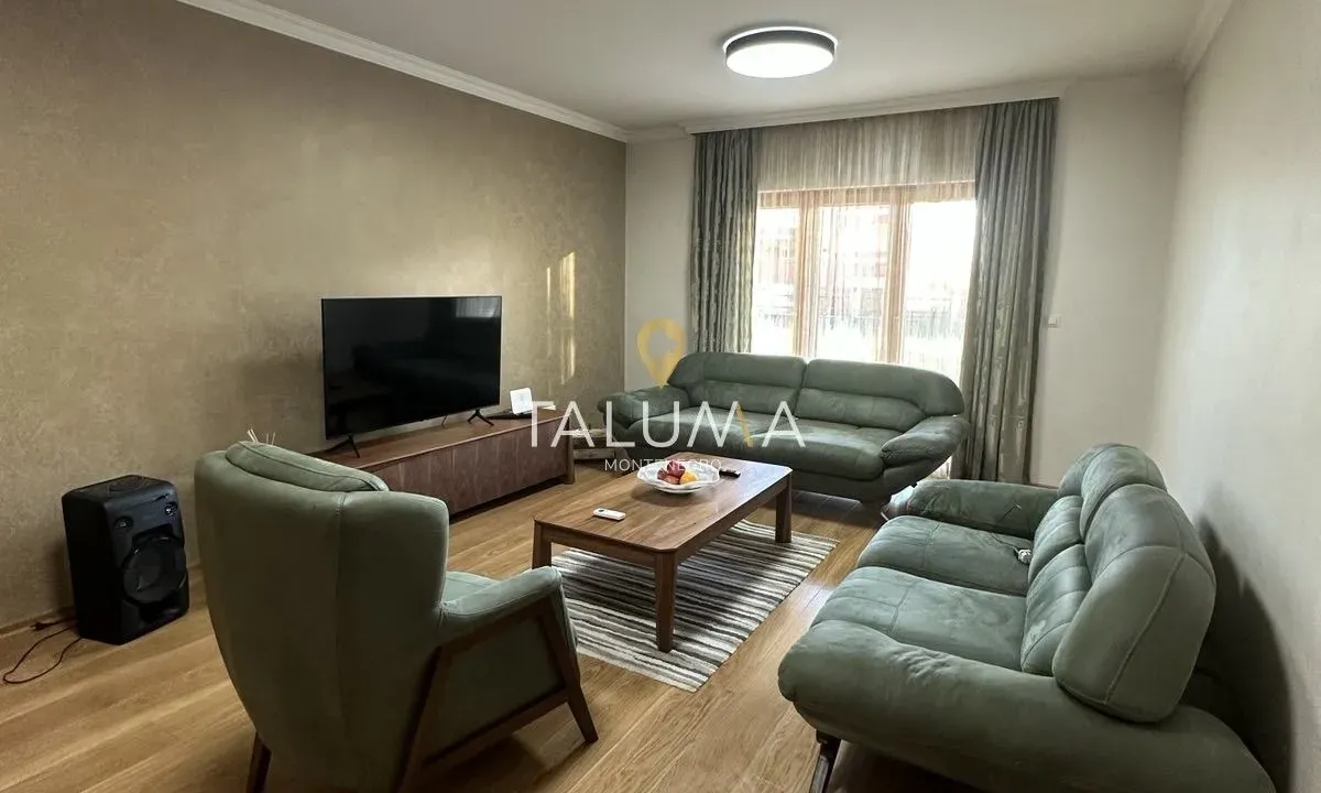 Prodaja, kuća, 200m², Rogami, Podgorica