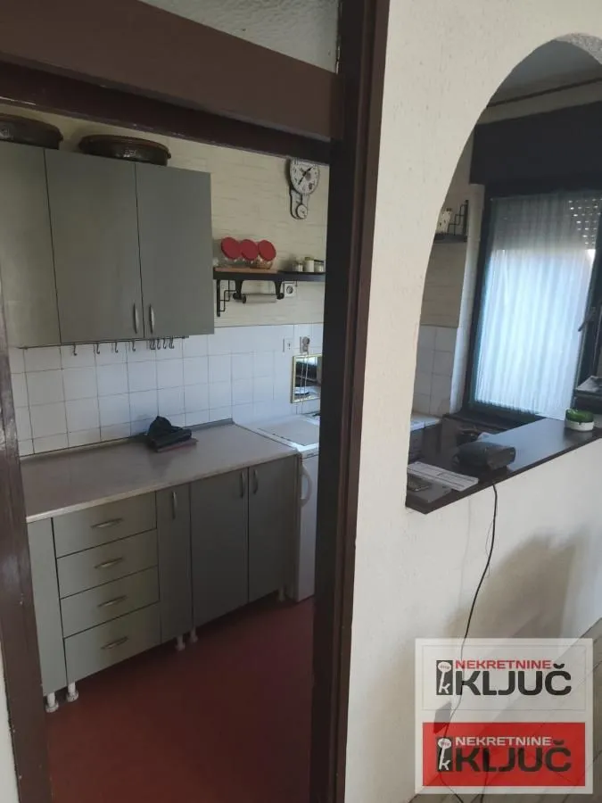 Prodaja, trosoban stan, 73m², Sajmište, Novi Sad