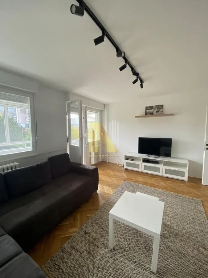 Izdavanje, dvosoban stan, 44m², Liman 3, Novi Sad Sve Podlokacije