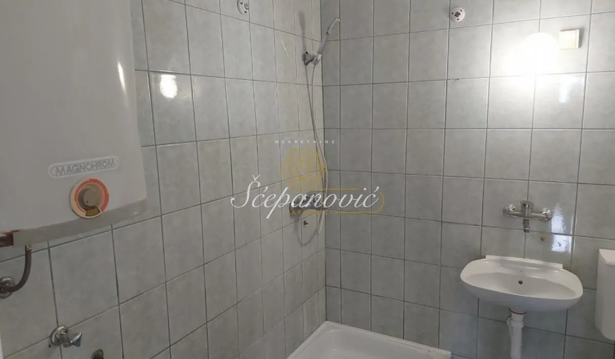 Prodaja, dvosoban stan, 61m², Bulevar Oslobodjenja, Novi Sad Sve Podlokacije