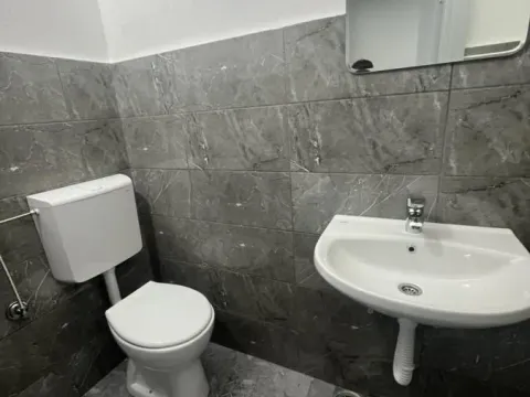 Prodaja, poslovni prostor, 154m², Centar, Jagodina - image 6