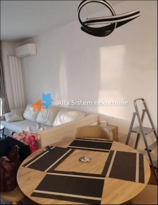 Izdavanje, dvosoban stan, 52m², Lekino Brdo, Voždovac Sve Podlokacije