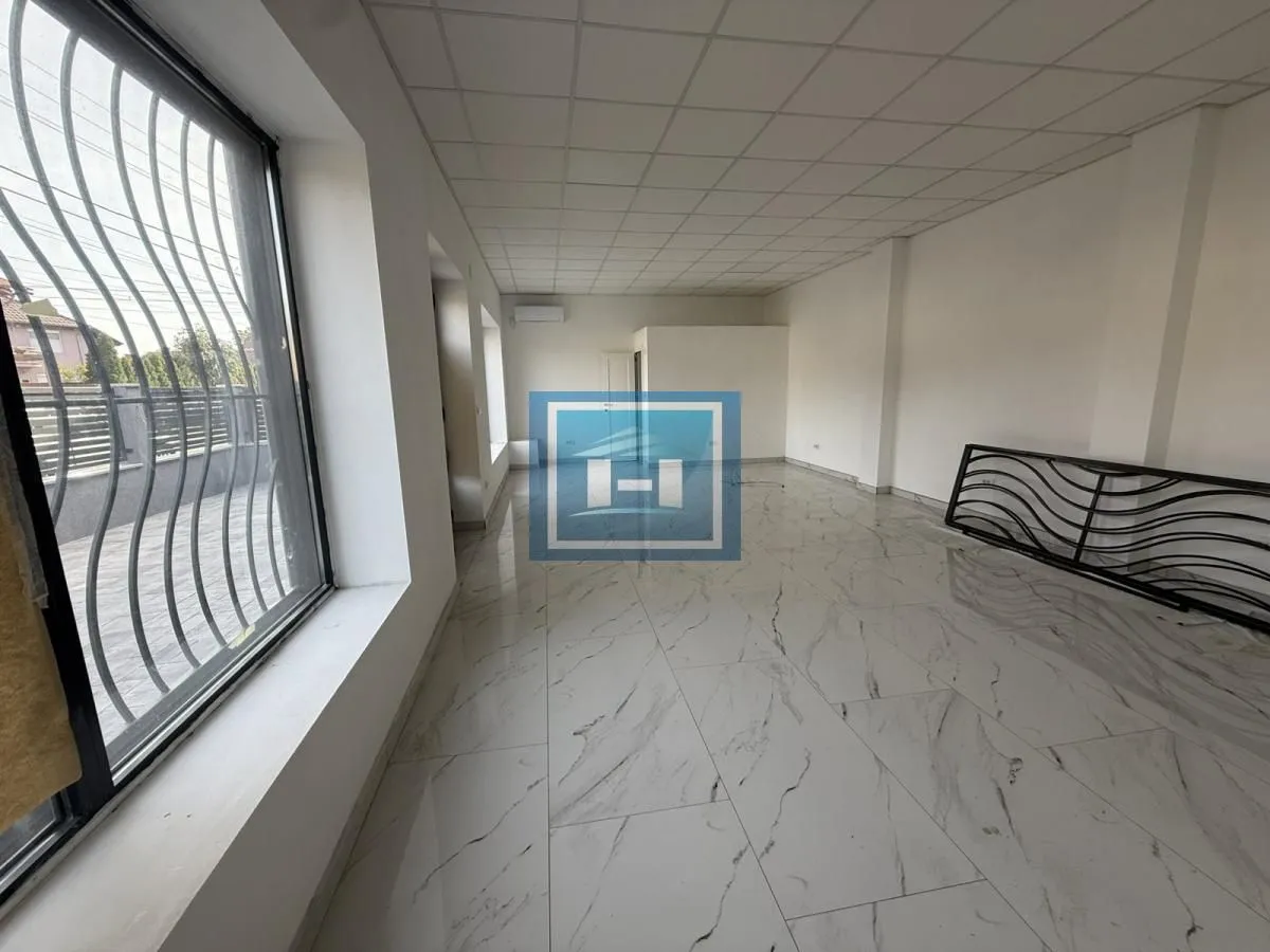 Rent, office space, 56m², Ćuprija, Srbija