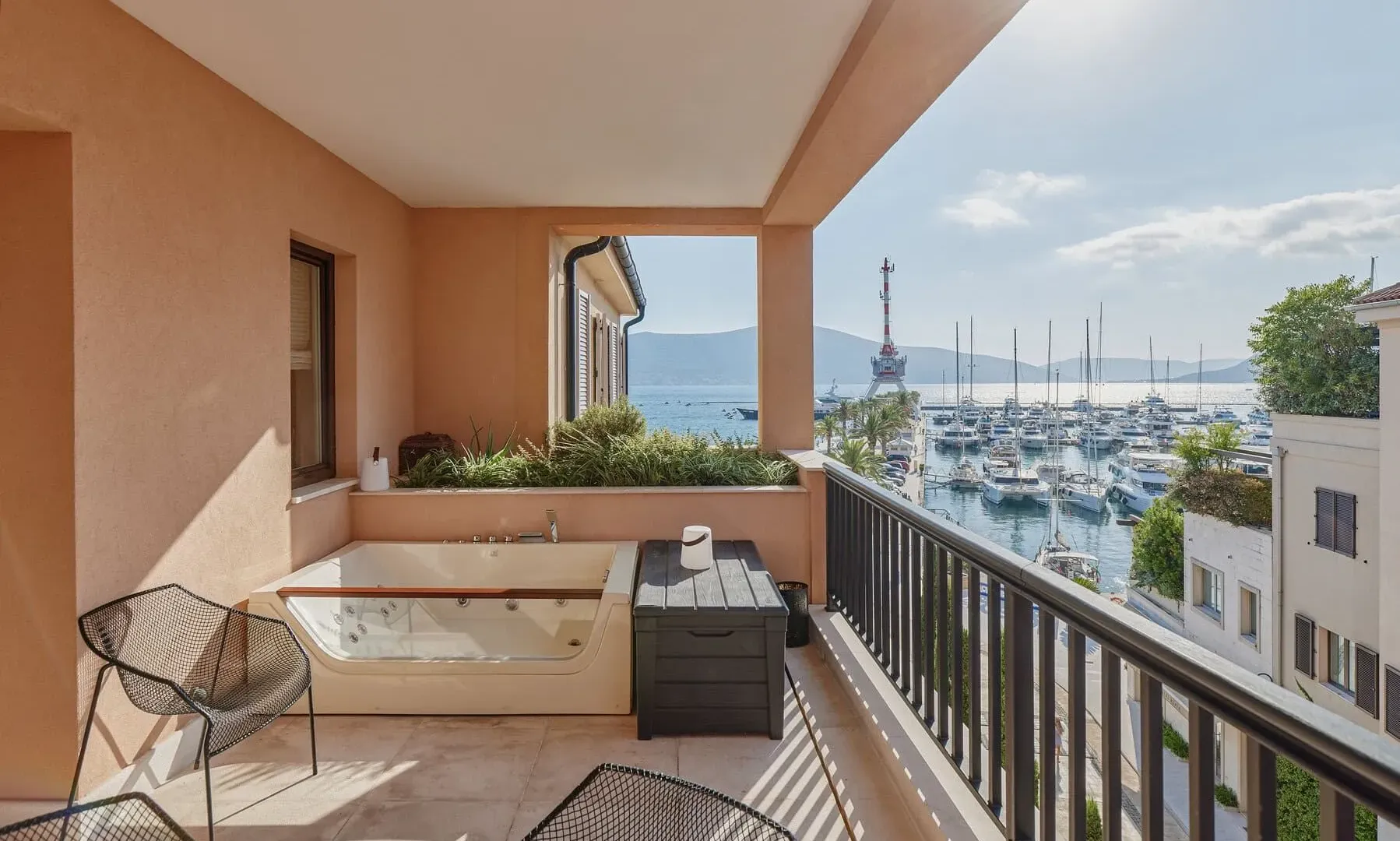 Prodaja, četvorosoban stan, 380m², Porto Montenegro, Tivat