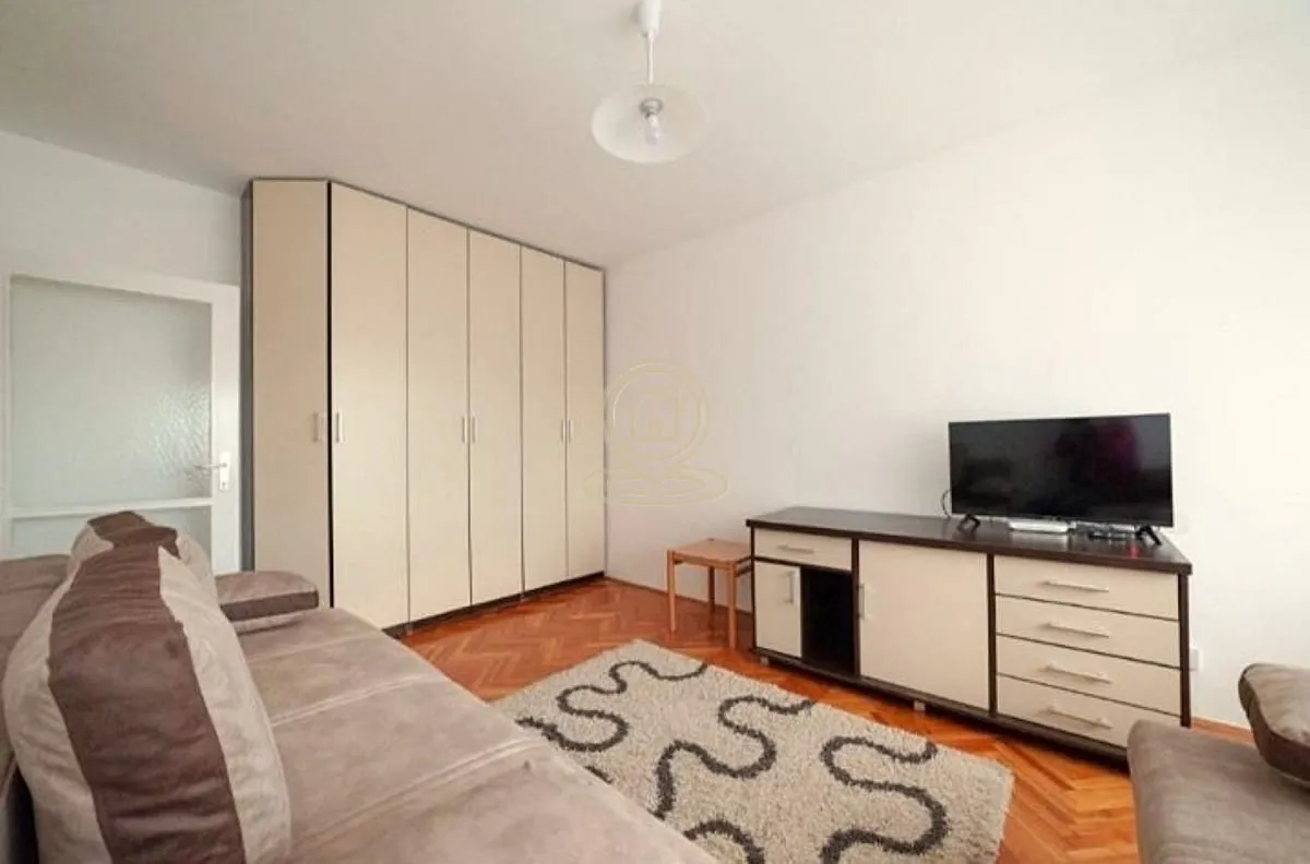 Izdavanje, jednosoban stan, 33m², Grbavica, Novi Sad Sve Podlokacije