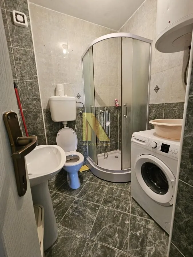 Izdavanje, garsonjera, 25m², Bulevar Evrope, Novi Sad Sve Podlokacije