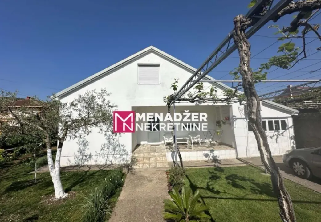 Prodaja, kuća, 120m², Tološi, Podgorica