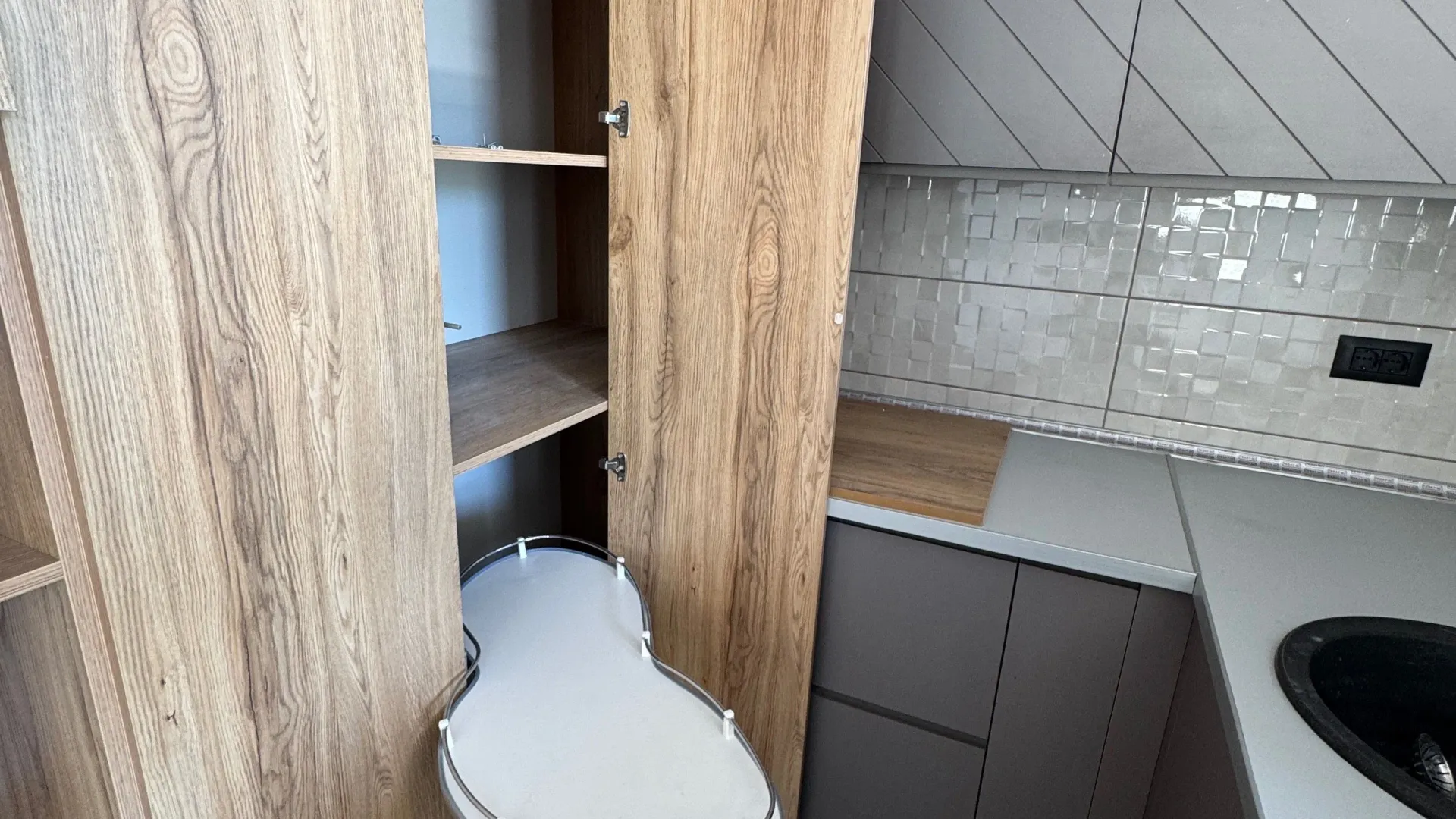 Prodaja, trosoban stan, 109m², Bijela, Herceg Novi