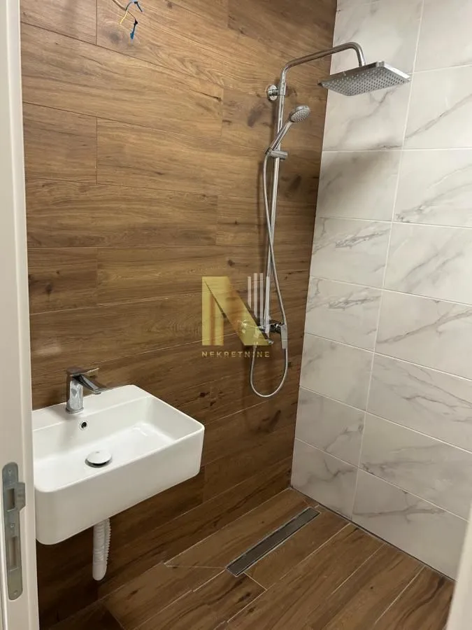 Prodaja, trosoban stan, 90m², Telep, Novi Sad Sve Podlokacije