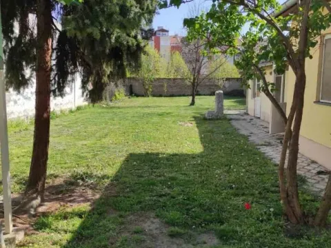 Prodaja, kuća, 200m², Betanija, Novi Sad Sve Podlokacije