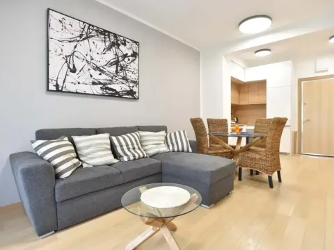 Prodaja, stan, 43m², Tivat, Crna Gora - image 1