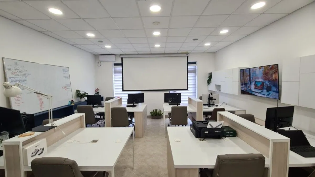 Sale, office space, 98m², Stari Aerodrom, Podgorica