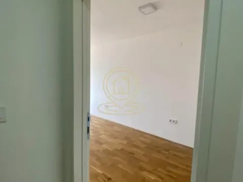 Stan in Crveni Pevac